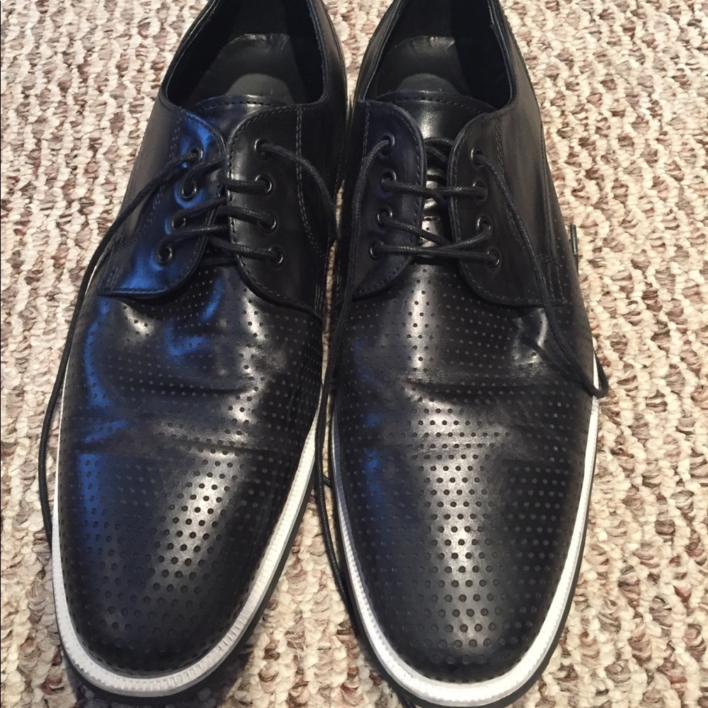 Kenneth Cole New York Lace Up Oxford